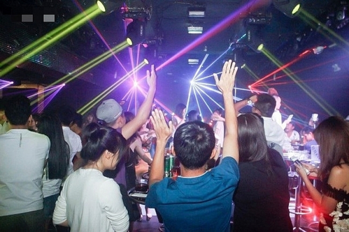 undefined 3027-disco