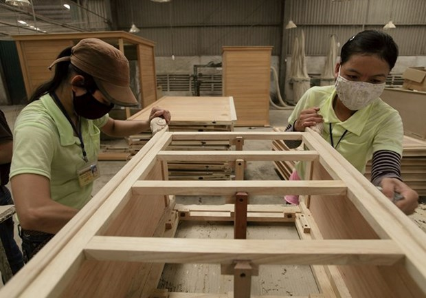 Vietnam becomes France’s 10th largest wooden furniture supplier 4728-wood