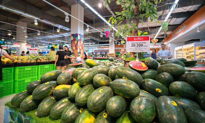 Stay Fresh: Water-rich Winter Fruits and Vegetables Stay Fresh: Water-rich Winter Fruits and Vegetables