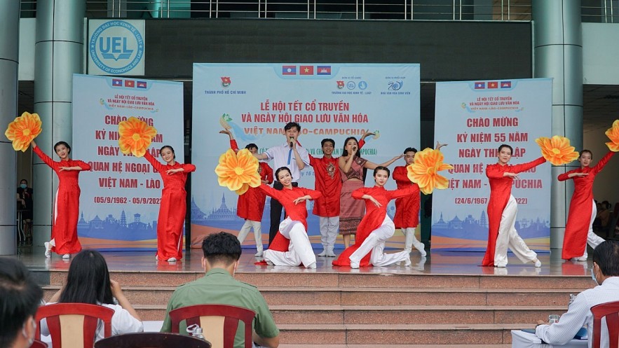 3,000 Vietnamese, Lao, Cambodian Students in HCM City Celebrate Traditional Festivals 3,000 Vietnamese, Lao, Cambodian Students in HCM City Celebrate Traditional Festivals