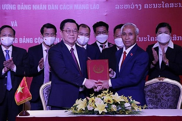 Lao Leaders: Vietnam Will Reap Greater Achievements under CPV Leadership Lao Leaders: Vietnam Will Reap Greater Achievements under CPV Leadership