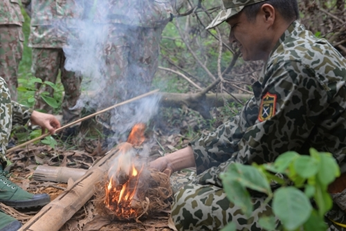 Making fire is one of the most important life-saving tips. Making fire is one of the most important life-saving tips.