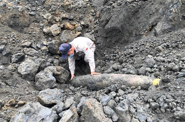 A 227kg bomb was found and safely handled by a mobile bomb and mine clearance team from PeaceTree in Hướng Hóa District, Quảng Trị Province