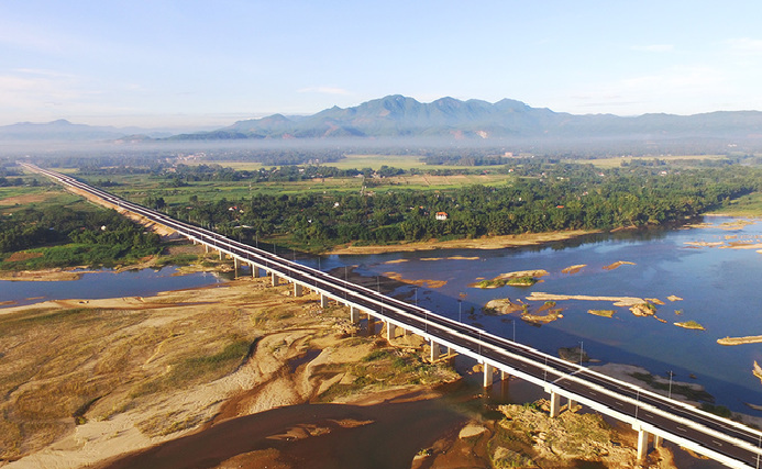 The Da Nang - Quang Ngai expressway opened to traffic on the country's National Day, September 2. 0724 expressway