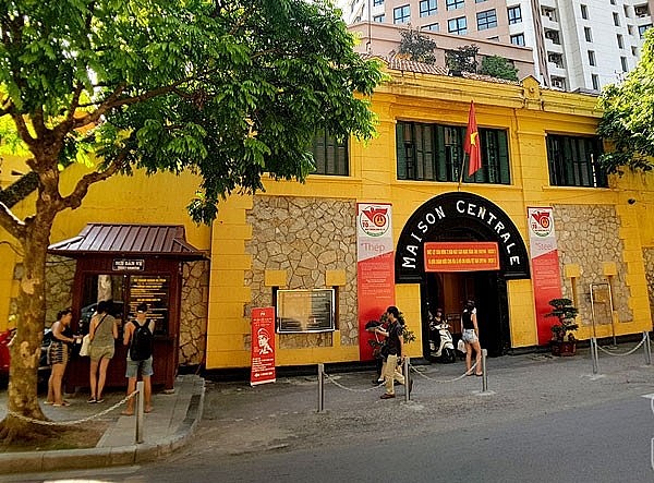 Think Staying at Home is Bad? Experience the Misery of Hoa Lo Prison Think Staying at Home is Bad? Experience the Misery of Hoa Lo Prison