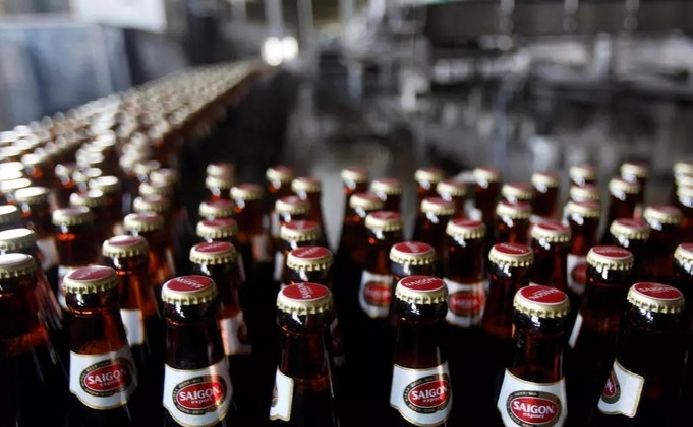 A manufacturing chain of Sabeco. Photo by Reuters 3117 sabeco 2