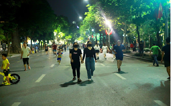 Photo: Vietnamnet 3856 street
