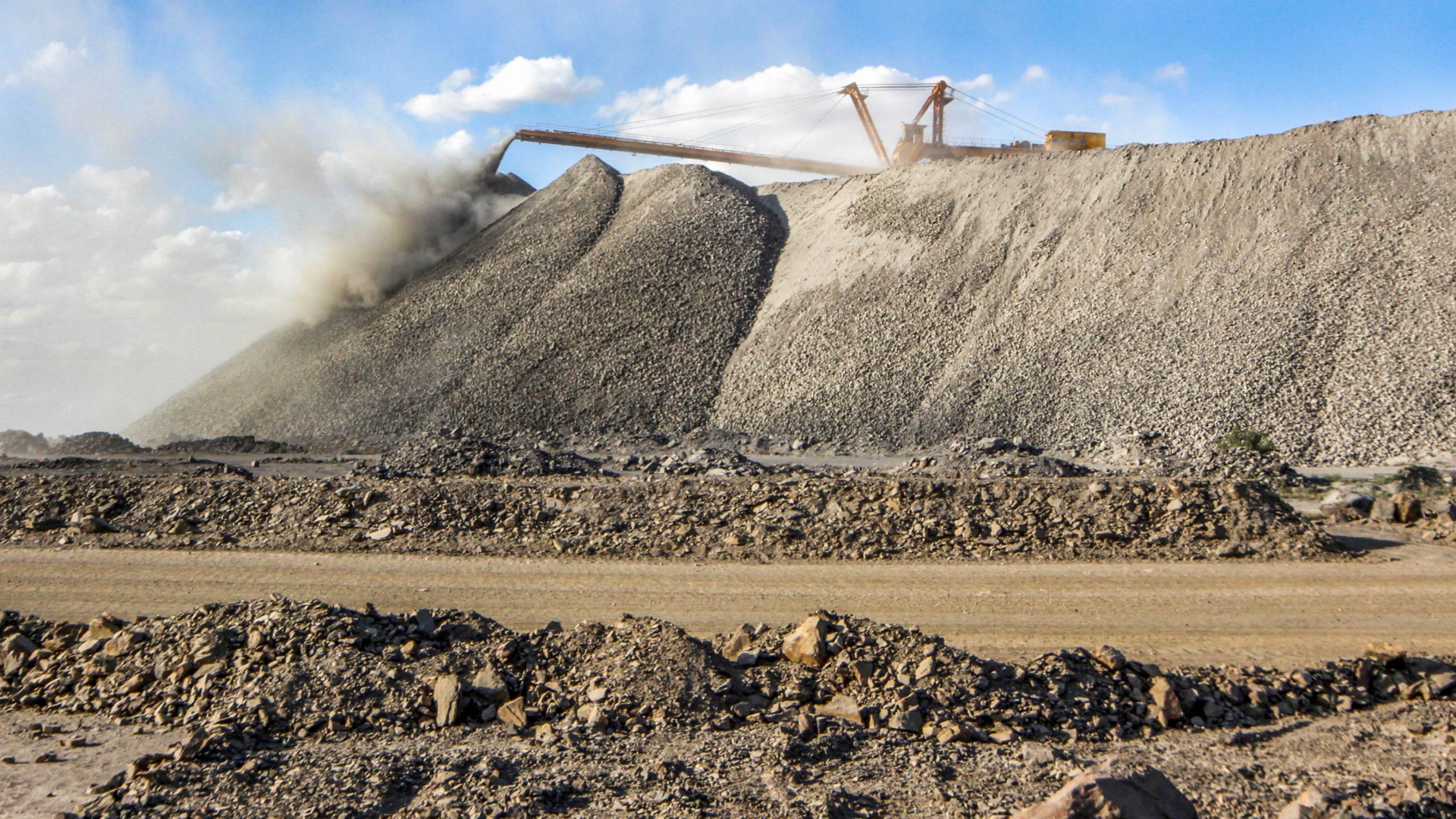 trump orders expanding rare earth mining citing china threat