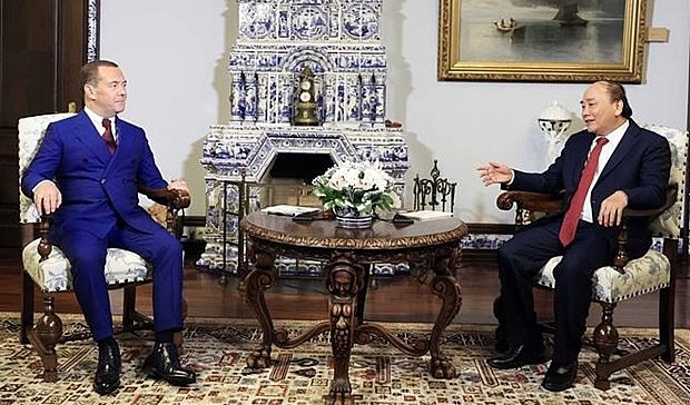 President Nguyen Xuan Phuc (R) and Dmitry Medvedev, Deputy Chairman of the Security Council of Russia (Photo: VNA) President Nguyen Xuan Phuc (R) and Dmitry Medvedev, Deputy Chairman of the Security Council of Russia (Photo: VNA)