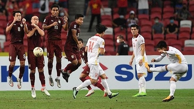 Vietnam become the former champions of the AFF Suzuki Cup after losing 0-2 on aggregate against Thailand. Vietnam become the former champions of the AFF Suzuki Cup after losing 0-2 on aggregate against Thailand.