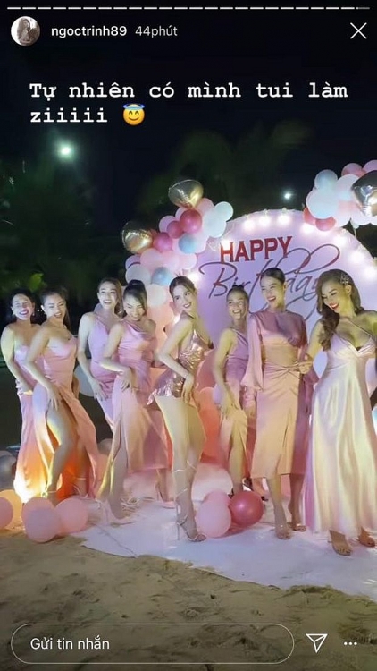 Ngọc Trinh mở tiệc sinh nhật sớm trên bãi biển, chiếm trọn spotlight giữa dàn mỹ nhân của showbiz Việt. Ngọc Trinh mở tiệc sinh nhật cùng