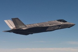 video f 35 bay vot qua nha trang khien tong thong my donald trump nguoc len nhin