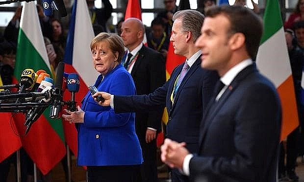 eu dong y cho hoan brexit toi thang 10