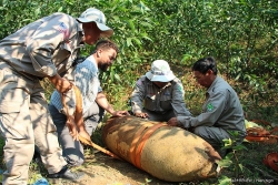 cac to chuc quoc te ho tro viet nam trong cuoc chien voi vat lieu no