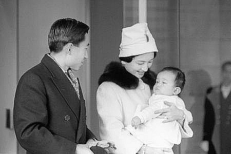Nhật hoàng Akihito: Cuộc đời vị vua của triều đại lâu đời nhất thế giới nhat hoang akihito cuoc doi vi vua cua trieu dai lau doi nhat the gioi