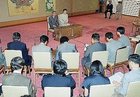 Nhật hoàng Akihito: Cuộc đời vị vua của triều đại lâu đời nhất thế giới nhat hoang akihito cuoc doi vi vua cua trieu dai lau doi nhat the gioi