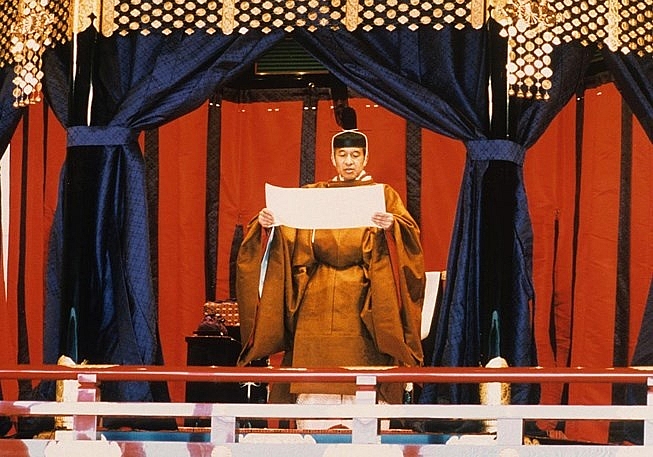 Nhật hoàng Akihito: Cuộc đời vị vua của triều đại lâu đời nhất thế giới nhat hoang akihito cuoc doi vi vua cua trieu dai lau doi nhat the gioi