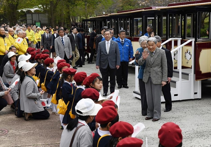 Nhật hoàng Akihito: Cuộc đời vị vua của triều đại lâu đời nhất thế giới nhat hoang akihito cuoc doi vi vua cua trieu dai lau doi nhat the gioi