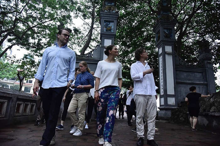 Công chúa kế vị Thuỵ Điển bình dị trong chuyến thăm Việt Nam cong chua ke vi thuy dien binh di trong chuyen tham viet nam