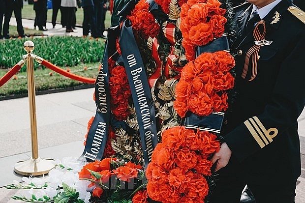 Cộng đồng Việt Nam tại Saint-Petersburg (Nga) tri ân các anh hùng chống phát xít cong dong viet nam tai saint petersburg nga tri an cac anh hung chong phat xit