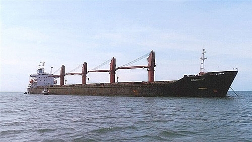 trieu tien khuyen my tra lai tau cho than bi bat giu