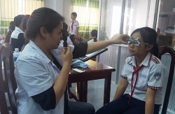 hki trao hon 600 doi giay vai cho hoc sinh ngheo son la