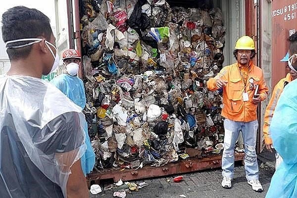 Philippines, Canada căng thẳng vì... rác van de rac thai lam gia tang cang thang giua philippines canada