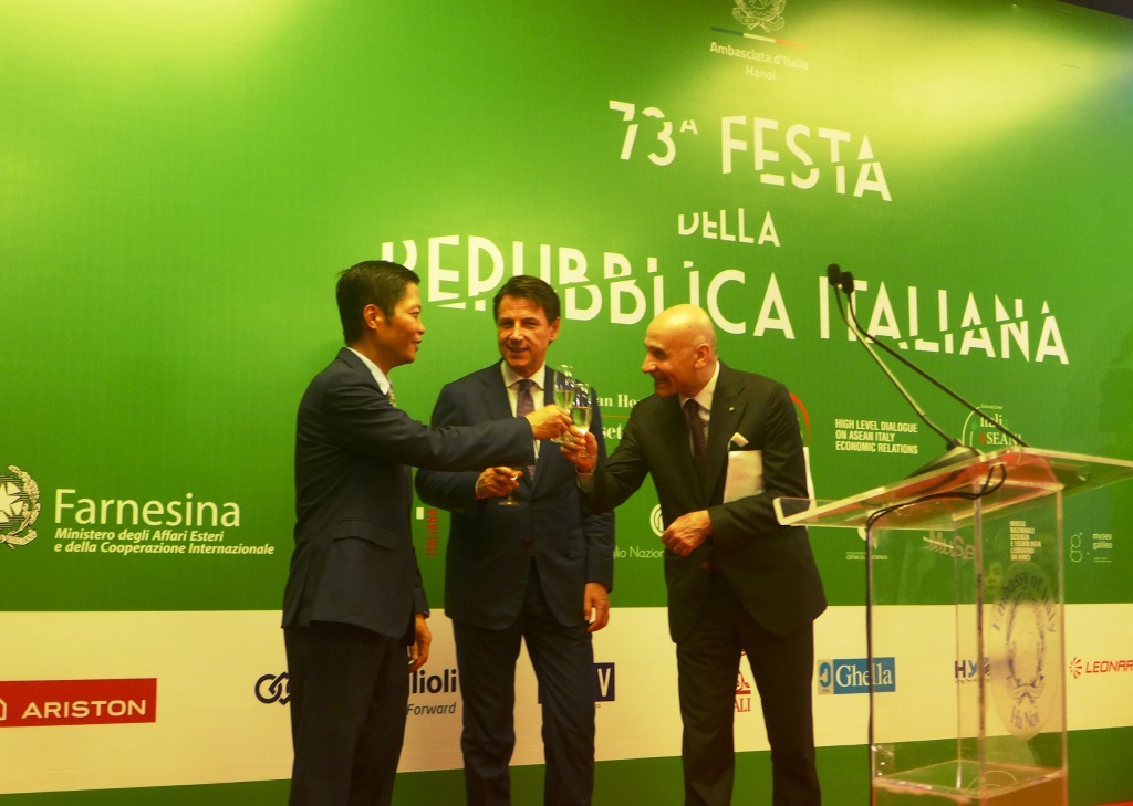 Thủ tướng Giuseppe Conte: Cộng đồng Italia may mắn khi được sống tại Việt Nam thu tuong giuseppe conte cong dong italia may man khi duoc song tai viet nam xinh dep