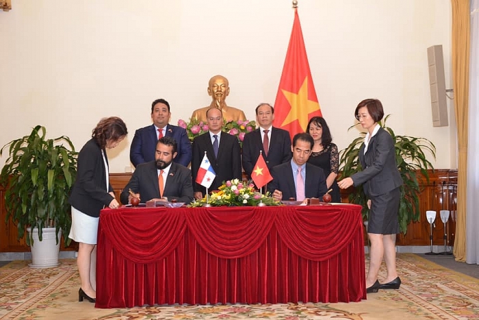 panama mien visa cho ho chieu pho thong viet nam va nguoc lai