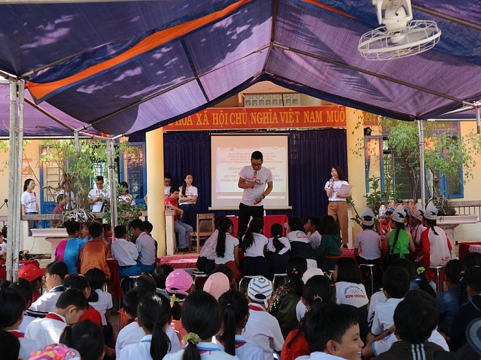 Save the Children trang bị kiến thức phòng chống đuối nước cho trẻ em Quảng Ngãi save the children trang bi kien thuc phong chong duoi nuoc cho tre em quang ngai