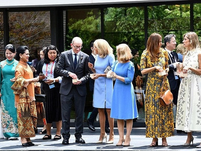 Hội nghị G20: Phu nhân, phu quân các lãnh đạo thăm quan chùa ở cố đô Kyoto hoi nghi g20 phu nhan phu quan cac lanh dao tham quan chua o co do kyoto