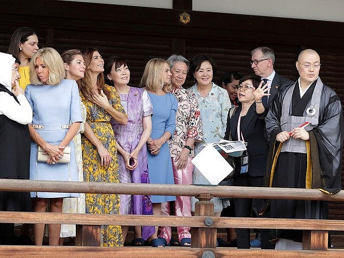 Hội nghị G20: Phu nhân, phu quân các lãnh đạo thăm quan chùa ở cố đô Kyoto hoi nghi g20 phu nhan phu quan cac lanh dao tham quan chua o co do kyoto
