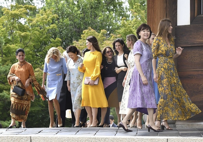 Hội nghị G20: Phu nhân, phu quân các lãnh đạo thăm quan chùa ở cố đô Kyoto hoi nghi g20 phu nhan phu quan cac lanh dao tham quan chua o co do kyoto