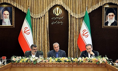 Iran dọa nâng mức làm giàu uranium, Tổng thống Trump lập tức đáp trả cang nhu day dan iran tuyen bo san sang lam giau uranium o muc do cao hon