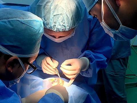 Chuyên gia Hàn Quốc phẫu thuật miễn phí cho 30 trẻ em dị tật khe hở môi ở miền Trung chuyen gia han quoc phau thuat mien phi cho tre em di tat khe ho moi