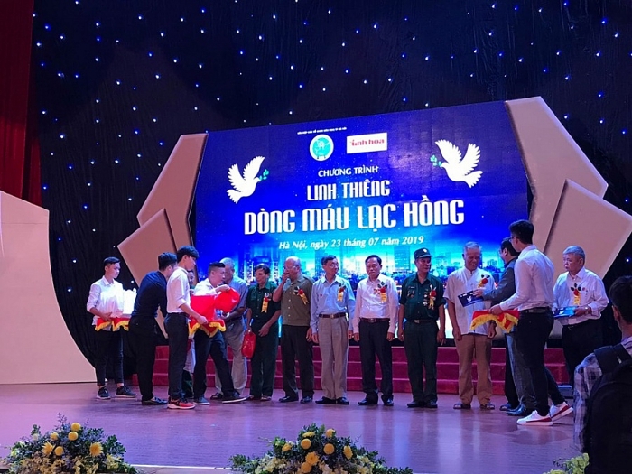 Liên hiệp Hà Nội tri ân Bà mẹ Việt Nam anh hùng, người có công với cách mạng lien hiep ha noi tri an ba me viet nam anh hung nguoi co cong voi cach mang