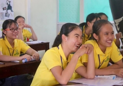 project vietnam foundation tim lai nu cuoi cho tre em ngheo