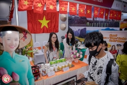 hang tram sinh vien mozambique nghe dai su viet nam noi chuyen bien dong asean