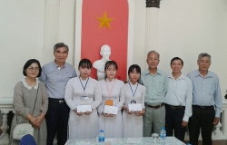 60 sinh vien han quoc chung tay don rac giup thanh pho hue xanh sach dep