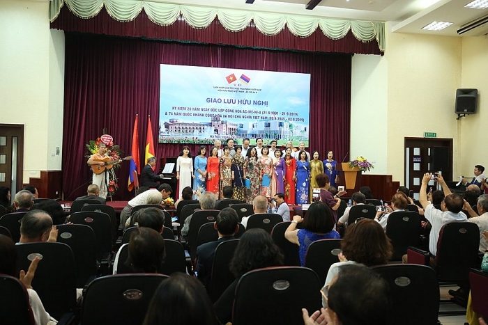Thúc đẩy tổ chức diễn đàn doanh nghiệp Việt Nam - Armenia thuc day to chuc dien dan doanh nghiep viet nam armenia