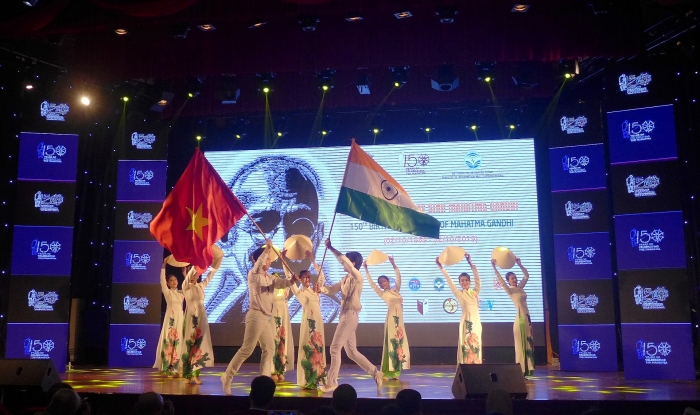 Lan tỏa tư tưởng bất hủ của Mahatma Gandhi tại Việt Nam lan toa tu tuong bat hu cua mahatma gandhi tai viet nam
