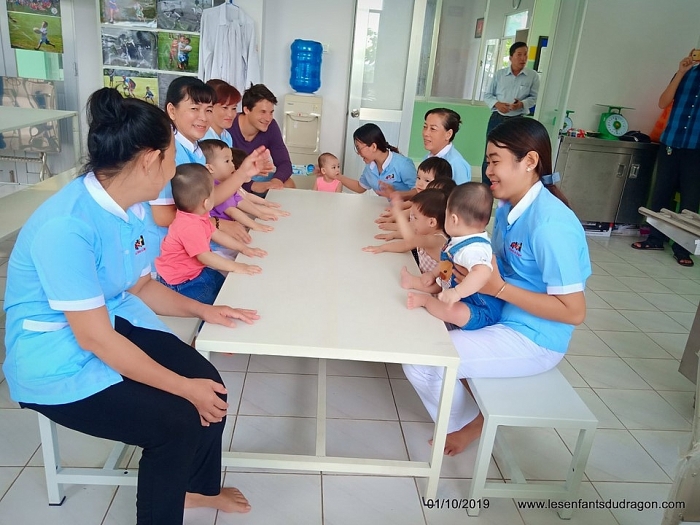 François Trịnh Đức - Người Pháp gốc Việt muốn thúc đẩy phong trào chơi bóng bầu dục tại quê hương fran ois trinh duc van dong vien bong bau duc nguoi phap goc viet ve tham que huong