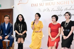 100 tinh nguyen vien han quoc cai tao truong cho tre em hoa binh