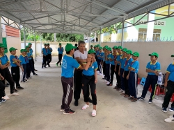 gan 200 hoc sinh tra vinh dau tien duoc hki sang loc cac tat khuc xa cap kinh
