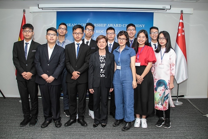 Học sinh được nhận học bổng ASEAN sẽ bắt đầu học tại Singapore từ 2020 hoc sinh duoc nhan hoc bong asean se bat dau hoc tai singapore tu 2020