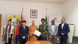 Việt Nam trao 100 tấn gạo cho người dân Mozambique bị ảnh hưởng bởi bão Idai và Kenneth