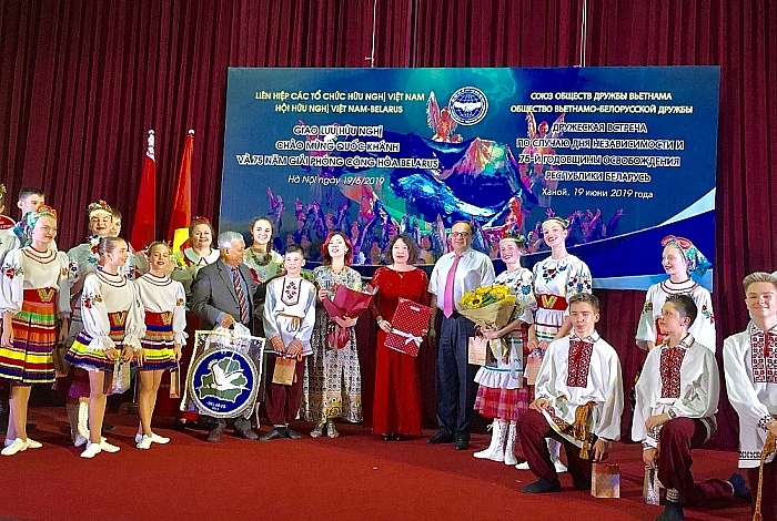 Kỷ niệm Quốc khánh Belarus: Mang âm nhạc Belarus tới khán giả Việt Nam ky niem quoc khanh belarus mang am nhac belarus toi khan gia viet nam
