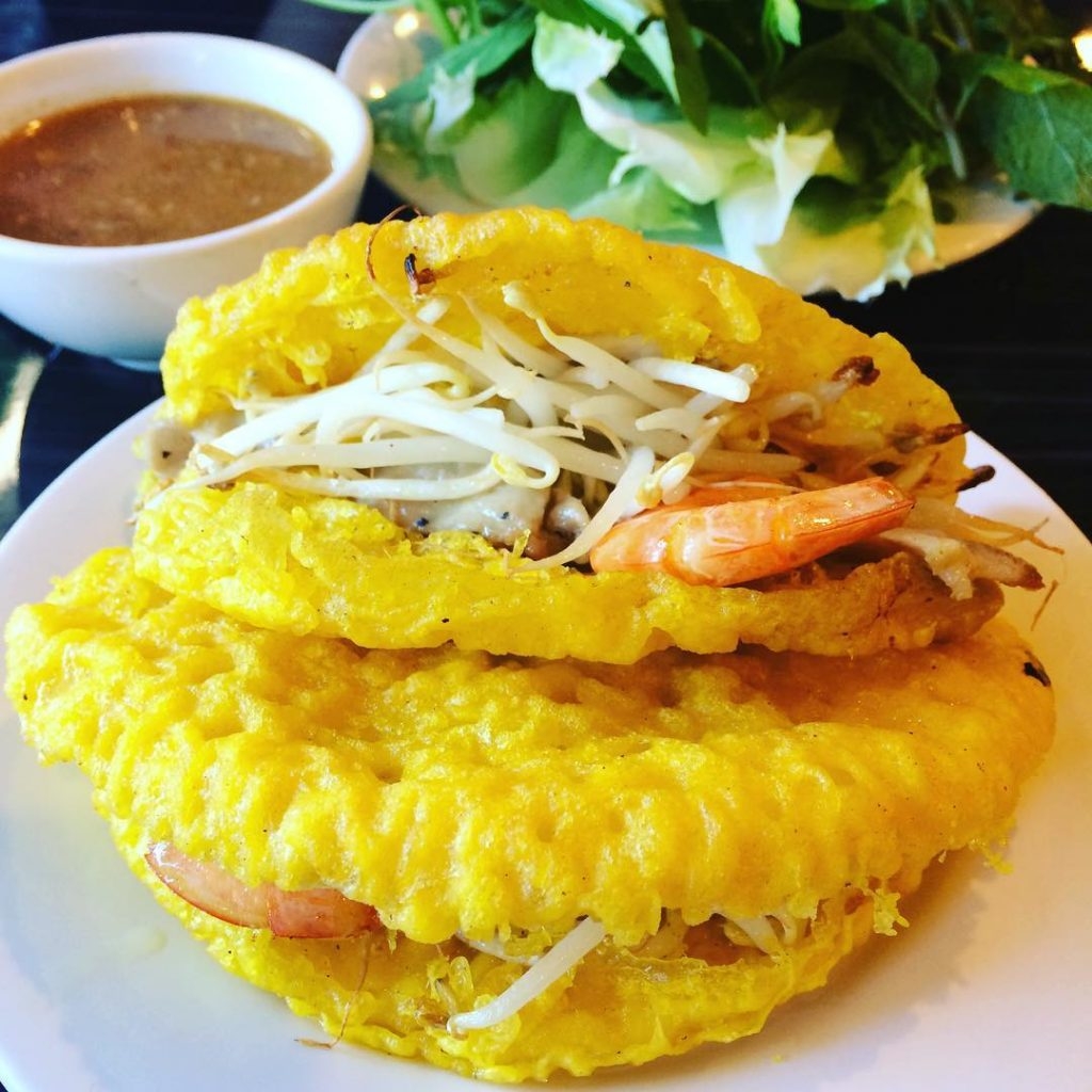 den xu hue mong mo khong the bo qua nhung mon banh doc la ma ngon me hon nay
