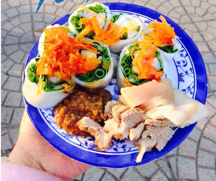 den xu hue mong mo khong the bo qua nhung mon banh doc la ma ngon me hon nay