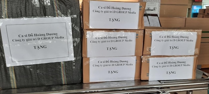Tin giải trí sao Việt hôm nay (17/3): Quỹ cứu trợ hạn mặn của ca sĩ Thủy Tiên cán mốc 9,5 tỷ VND tin giai tri sao viet hom nay 173 quy cuu tro han man cua ca si thuy tien can moc 95 ty vnd